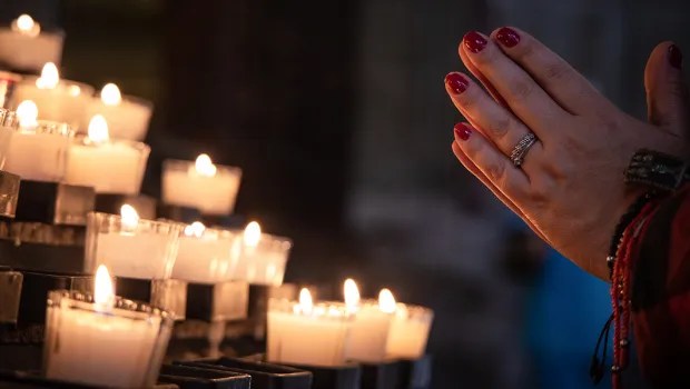 Quelle prière faire pour éloigner une rivale en amour ? (Méthode du marabout sérieux Idriss Diallo – résultats&nbsp;rapides)